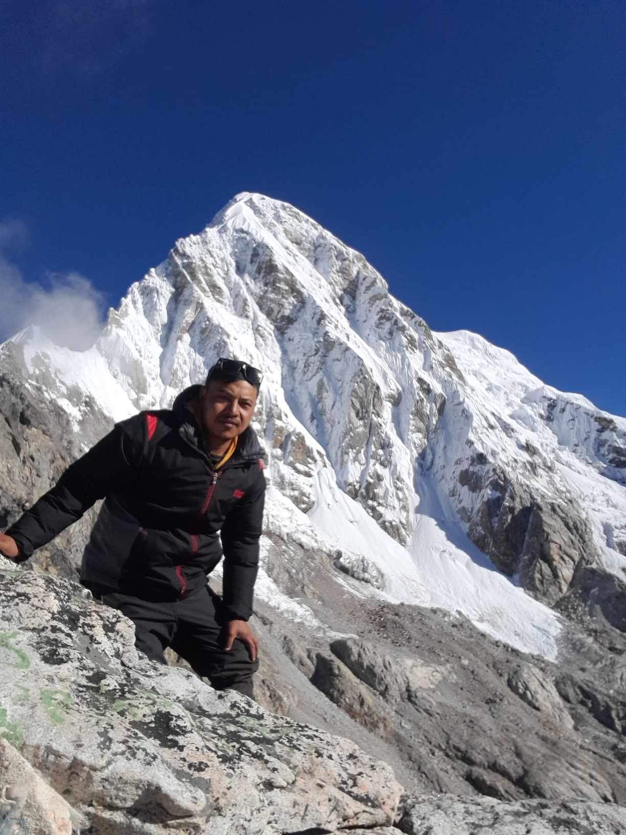 Pasang Sherpa Trekking Guide Pasang Sherpa Trekking Guide